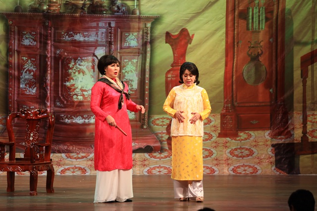 NSND Hồng Vân thấy “ngợp” khi tham gia vở cải lương kinh điển “Lan và Điệp” - 2 NSND Hồng Vân thấy “ngợp” khi tham gia vở cải lương kinh điển “Lan và Điệp” - 2