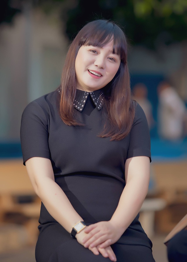 Ngọc Linh bất ngờ tái xuất hát về thầy cô - 6 Ngọc Linh bất ngờ tái xuất hát về thầy cô - 6