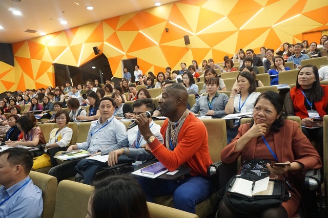 Khảo thí Ngoại ngữ Việt Nam VLAS lần thứ II: Hỗ trợ giáo viên “đánh giá trên lớp học” - 4 Khảo thí Ngoại ngữ Việt Nam VLAS lần thứ II: Hỗ trợ giáo viên “đánh giá trên lớp học” - 4