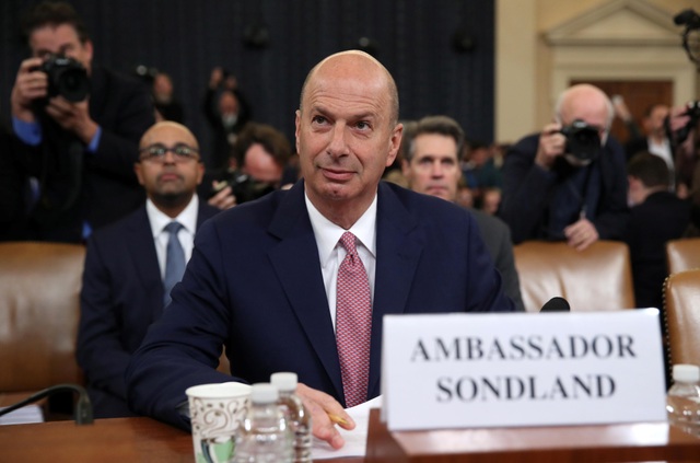 Đại sứ Mỹ nói được ông Trump chỉ đạo gây áp lực cho Ukraine - 1 Đại sứ Mỹ nói được ông Trump chỉ đạo gây áp lực cho Ukraine - 1