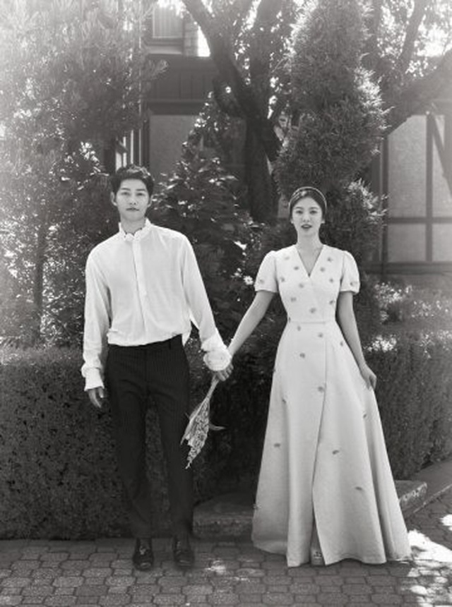 Hình ảnh hiếm hoi của Song Joong Ki sau khi ly hôn - 1 Hình ảnh hiếm hoi của Song Joong Ki sau khi ly hôn - 1