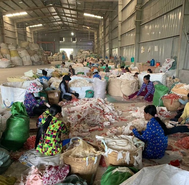 Thu mua vải cây, vải khúc, vải tồn kho giá cao của Phế liệu Việt Đức - 3 Thu mua vải cây, vải khúc, vải tồn kho giá cao của Phế liệu Việt Đức - 3