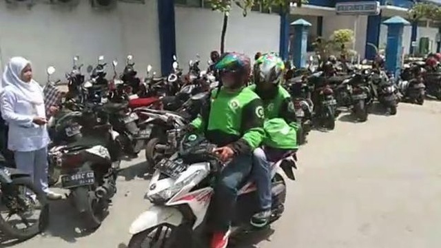 Vụ cướp xác hy hữu của hàng chục tài xế xe ôm ở Indonesia - 2 Vụ cướp xác hy hữu của hàng chục tài xế xe ôm ở Indonesia - 2