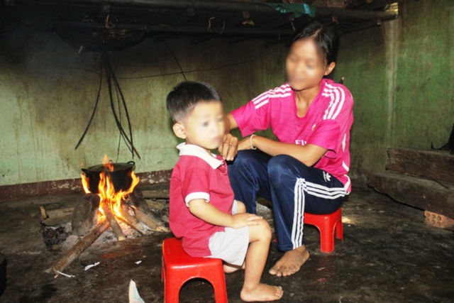 Quảng Ngãi: Những thiếu nữ làm mẹ khi còn ngồi trên ghế nhà trường - 1 Quảng Ngãi: Những thiếu nữ làm mẹ khi còn ngồi trên ghế nhà trường - 1