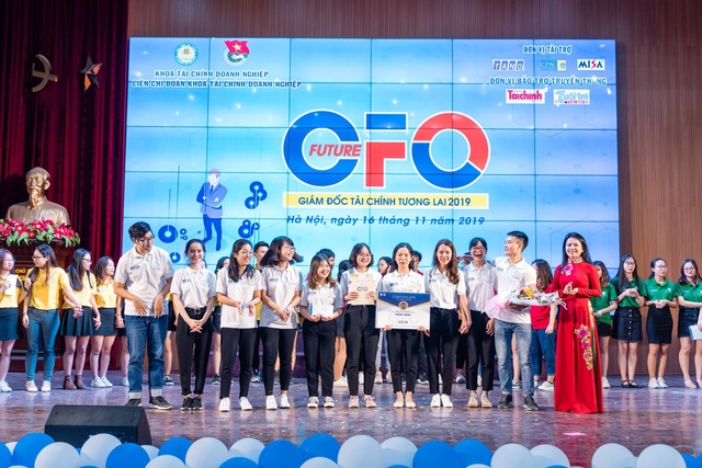 Đưa Chí Phèo, chú Cuội lên sân khấu, sinh viên trổ tài làm giám đốc tài chính tương lai - 13 Đưa Chí Phèo, chú Cuội lên sân khấu, sinh viên trổ tài làm giám đốc tài chính tương lai - 13