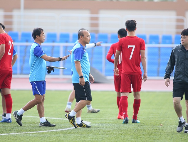 HLV Park Hang Seo lý giải việc cầu thủ U22 Việt Nam “chê” áo số 10 - 1