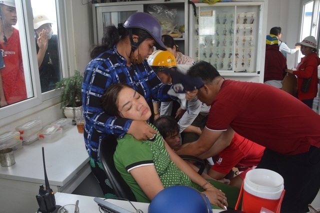 Cháy lớn ở công ty may Sóc Trăng, hàng chục nghìn mét vuông nhà xưởng bị thiêu rụi - 11 Cháy lớn ở công ty may Sóc Trăng, hàng chục nghìn mét vuông nhà xưởng bị thiêu rụi - 11