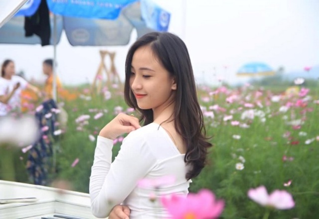 Thiếu nữ xứ Nghệ bất ngờ được dân mạng quan tâm vì nhan sắc khả ái - 1 Thiếu nữ xứ Nghệ bất ngờ được dân mạng quan tâm vì nhan sắc khả ái - 1