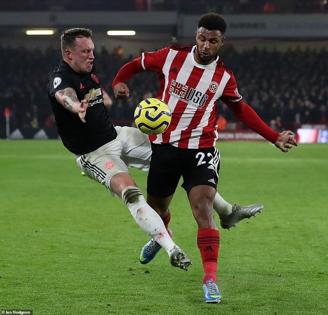 Sheffield United 3-3 Man Utd: Bảy phút kỳ lạ của “Quỷ đỏ” - 3 Sheffield United 3-3 Man Utd: Bảy phút kỳ lạ của “Quỷ đỏ” - 3