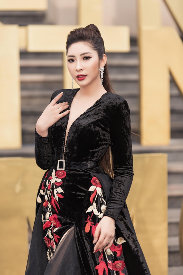 Hoa hậu Đặng Thu Thảo, Kim Nguyên trình diễn ấn tượng - 7