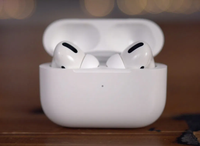 AirPods Pro giá chát nhưng bán chạy gấp đôi so với năm ngoái - 1 AirPods Pro giá chát nhưng bán chạy gấp đôi so với năm ngoái - 1