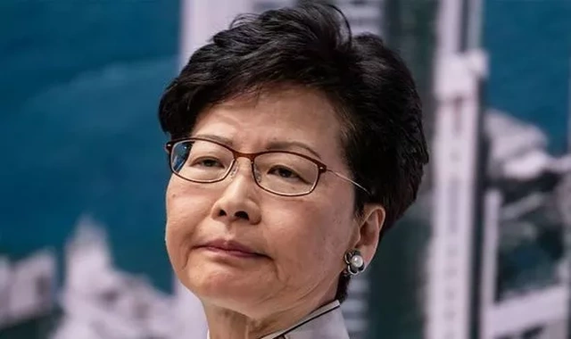 Sau kết quả bầu cử gây sốc, lãnh đạo Hong Kong cam kết lắng nghe tiếng nói của dân - 1