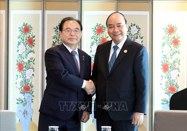 Thủ tướng Nguyễn Xuân Phúc tiếp Thị trưởng thành phố Busan, Hàn Quốc - 1