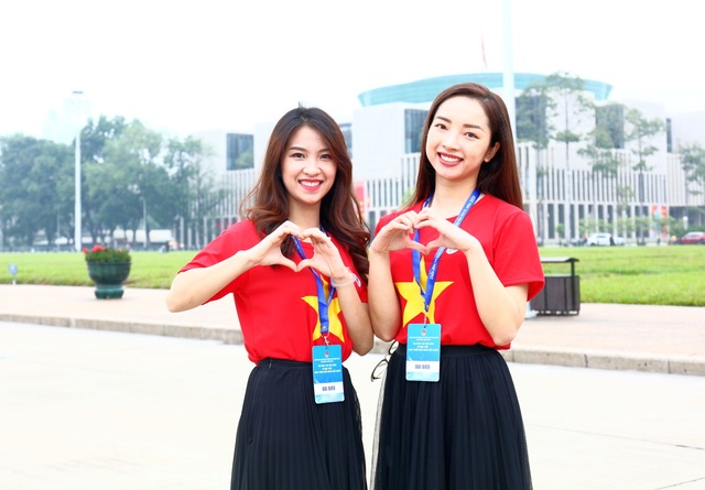 Trí thức trẻ Việt Nam trên thế giới về thăm Thủ đô, nuôi dưỡng tình yêu quê hương - 1 Trí thức trẻ Việt Nam trên thế giới về thăm Thủ đô, nuôi dưỡng tình yêu quê hương - 1