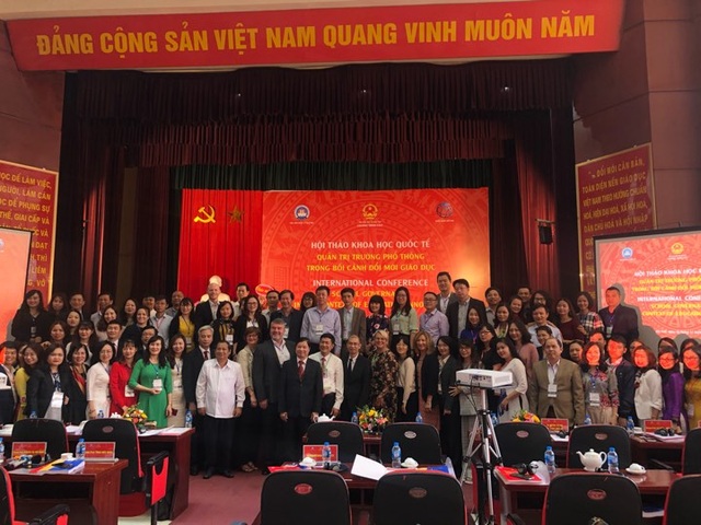 Quản trị trường phổ thông trong đổi mới giáo dục: Thách thức năng lực của hiệu trưởng - 4 Quản trị trường phổ thông trong đổi mới giáo dục: Thách thức năng lực của hiệu trưởng - 4