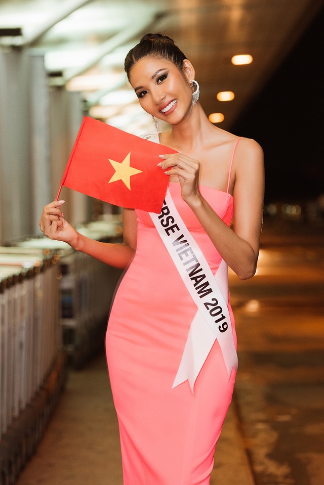 H’Hen Niê tiễn Hoàng Thùy lên đường dự thi Hoa hậu Hoàn vũ Thế giới - 9