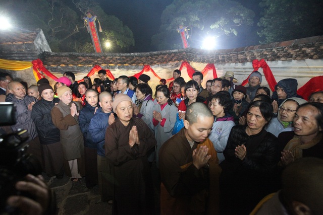 Hơn 5000 Phật tử về Yên Tử dự lễ tưởng niệm Phật hoàng Trần Nhân Tông - 8 Hơn 5000 Phật tử về Yên Tử dự lễ tưởng niệm Phật hoàng Trần Nhân Tông - 8