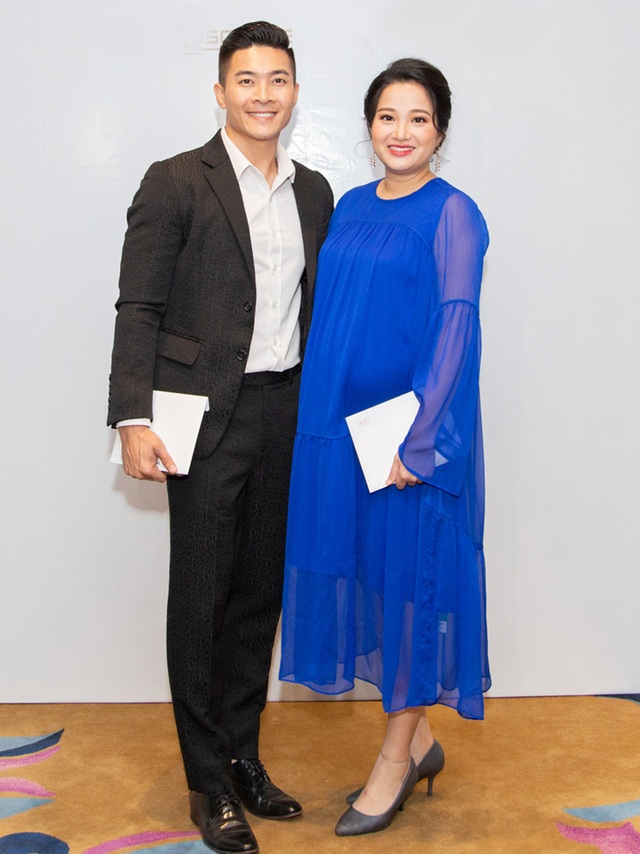 Dịp hiếm hoi ca sĩ Hà Trần, Thanh Lam xuất hiện trên thảm đỏ thời trang - 6