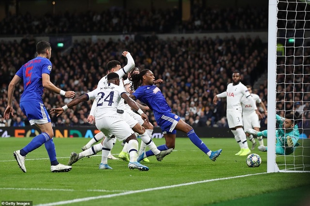 Bayern Munich đại thắng 6-0, Tottenham thăng hoa cùng HLV Mourinho - 4