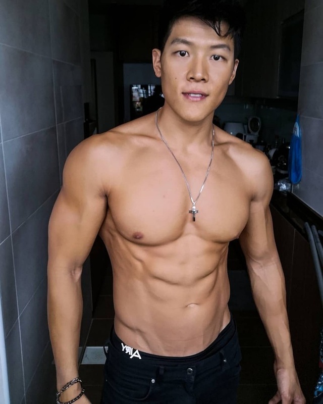 Những quán hàng hút khách nườm nượp nhờ dàn trai đẹp gái xinh - 3 Những quán hàng hút khách nườm nượp nhờ dàn trai đẹp gái xinh - 3