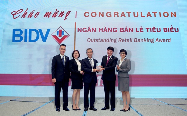 BIDV nhận cú đúp giải thưởng Ngân hàng Việt Nam tiêu biểu - 1