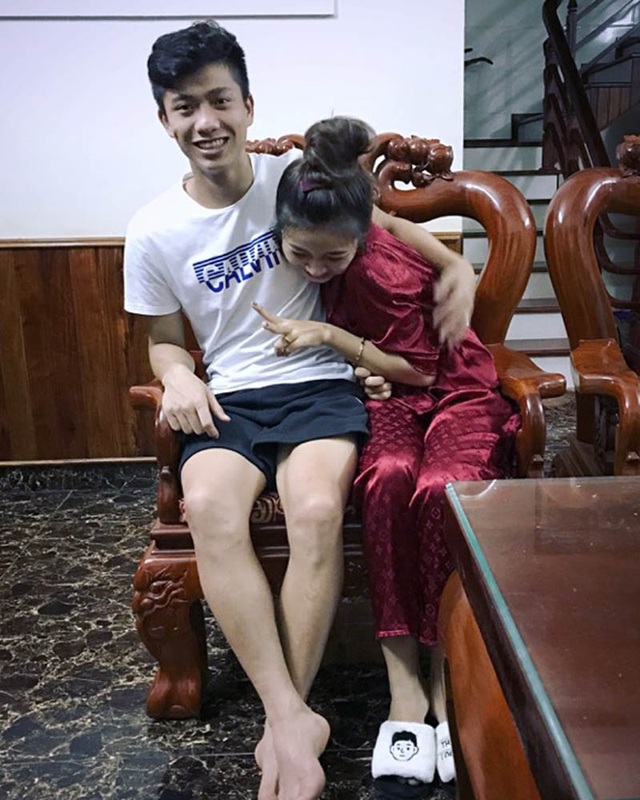 Tuyển thủ Văn Đức và bạn gái hot girl tiết lộ kế hoạch tổ chức đám cưới - 4 Tuyển thủ Văn Đức và bạn gái hot girl tiết lộ kế hoạch tổ chức đám cưới - 4