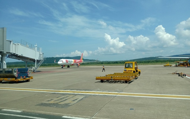 Máy bay bị móp mũi che ra đa thời tiết, Thủ tướng chỉ đạo siết chặt flycam - 1 Máy bay bị móp mũi che ra đa thời tiết, Thủ tướng chỉ đạo siết chặt flycam - 1