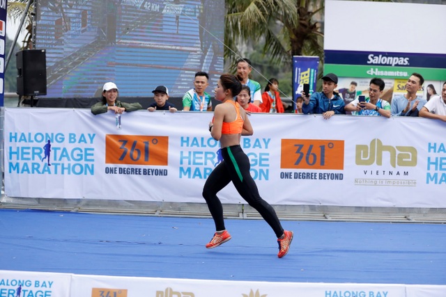 Thương hiệu 361º truyền lửa đam mê cho hàng nghìn VĐV tại giải Halong Heritage Marathon 2019 - 8 Thương hiệu 361º truyền lửa đam mê cho hàng nghìn VĐV tại giải Halong Heritage Marathon 2019 - 8