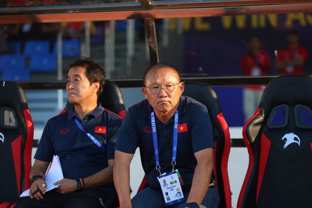 U22 Việt Nam 6-1 U22 Lào: Cú hattrick của Tiến Linh - 25