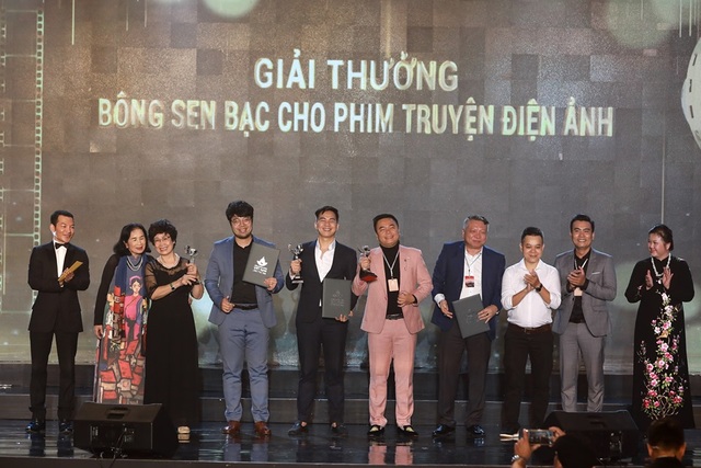 “Song Lang” đoạt Bông sen Vàng, Trấn Thành giành giải Diễn viên xuất sắc - 4 “Song Lang” đoạt Bông sen Vàng, Trấn Thành giành giải Diễn viên xuất sắc - 4