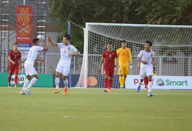 U22 Việt Nam 6-1 U22 Lào: Cú hattrick của Tiến Linh - 7