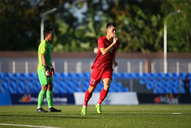 U22 Việt Nam 6-1 U22 Lào: Cú hattrick của Tiến Linh - 23