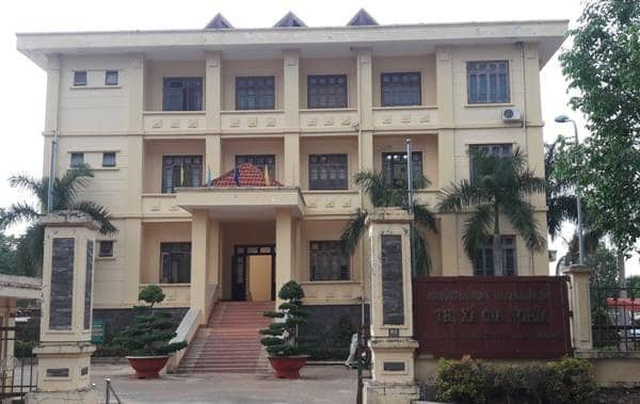 Miễn nhiệm Chủ tịch HĐND thị xã bị phát hiện không có bằng đại học - 1 Miễn nhiệm Chủ tịch HĐND thị xã bị phát hiện không có bằng đại học - 1