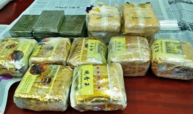 Bắt 4 đối tượng, thu giữ 9kg ma túy đá, 20.000 viên ma túy tổng hợp - 1 Bắt 4 đối tượng, thu giữ 9kg ma túy đá, 20.000 viên ma túy tổng hợp - 1