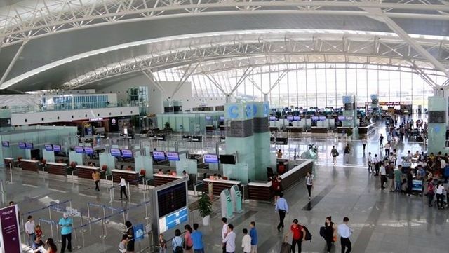 Vận hành “mắt thần” giám sát bay tại Nội Bài trong ngày đầu năm mới - 1 Vận hành “mắt thần” giám sát bay tại Nội Bài trong ngày đầu năm mới - 1