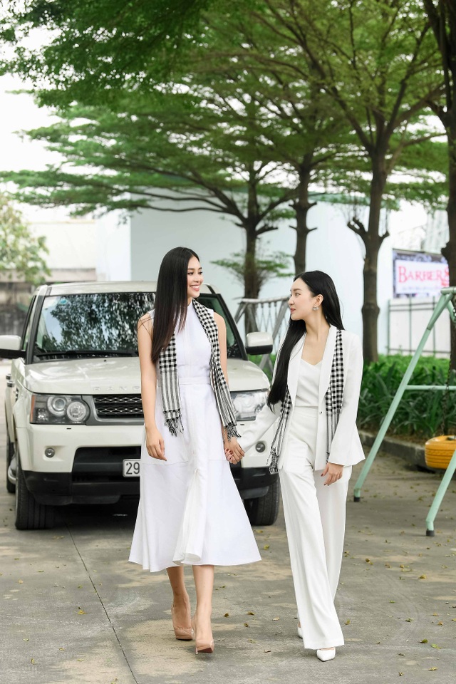 Ngắm mái tóc “đẹp như sông dài” của Tiểu Vy, Ngọc Trân - 6 Ngắm mái tóc “đẹp như sông dài” của Tiểu Vy, Ngọc Trân - 6