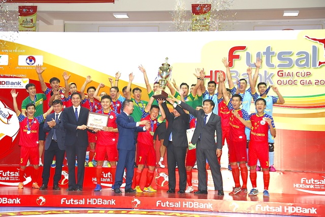 Đánh bại Đà Nẵng, Sanatech Khánh Hoa lên ngôi vô địch giải Futsal HDBank Cúp QG 2019 - 18