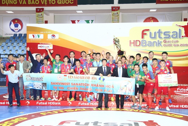 Đánh bại Đà Nẵng, Sanatech Khánh Hoa lên ngôi vô địch giải Futsal HDBank Cúp QG 2019 - 19