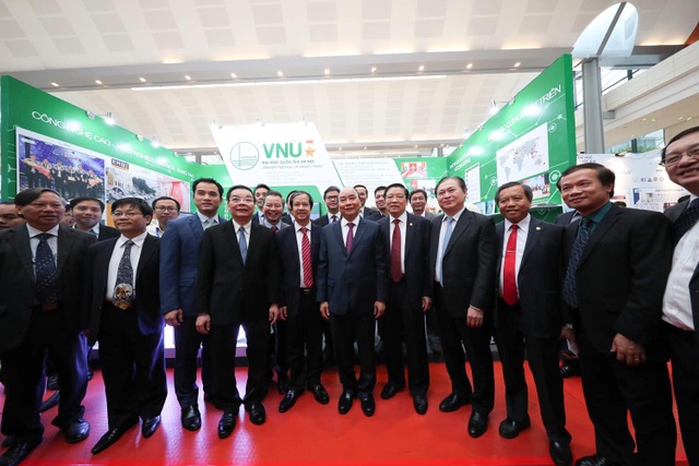 Thủ tướng Chính phủ “thị sát” các kết quả nghiên cứu của Đại học Quốc gia Hà Nội - 2 Thủ tướng Chính phủ “thị sát” các kết quả nghiên cứu của Đại học Quốc gia Hà Nội - 2