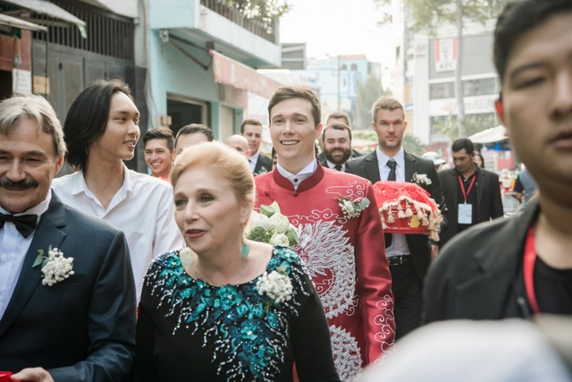 Vợ chồng Hoàng Oanh cấp cứu trước ngày cưới, xúc động trao nhầm nhẫn trong Lễ vu quy - 10 Vợ chồng Hoàng Oanh cấp cứu trước ngày cưới, xúc động trao nhầm nhẫn trong Lễ vu quy - 10