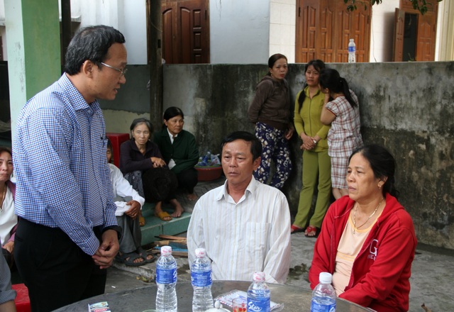 Vụ xe bán tải gây tai nạn 4 người chết: Xe không hãm phanh, tông vào tường rào mới dừng lại - 2 Vụ xe bán tải gây tai nạn 4 người chết: Xe không hãm phanh, tông vào tường rào mới dừng lại - 2