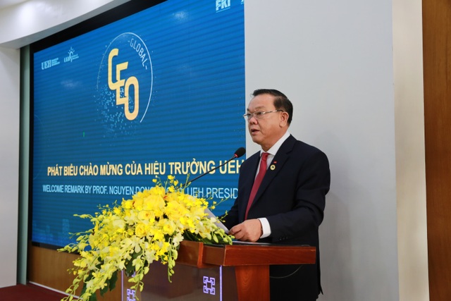 Nguyên Thủ tướng Hàn Quốc đánh giá cao chương trình Quản trị cấp cao toàn cầu của UEH và FKI - 2 Nguyên Thủ tướng Hàn Quốc đánh giá cao chương trình Quản trị cấp cao toàn cầu của UEH và FKI - 2