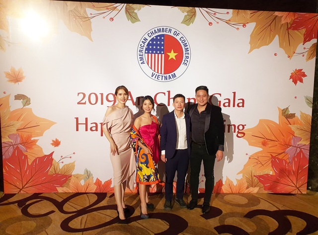 Thùy Dương làm vedette trong show do Minh Tiệp làm đạo diễn - 2 Thùy Dương làm vedette trong show do Minh Tiệp làm đạo diễn - 2