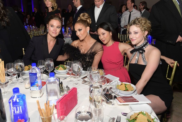 Jennifer Lopez đẹp kiêu sa và lộng lẫy - 13 Jennifer Lopez đẹp kiêu sa và lộng lẫy - 13