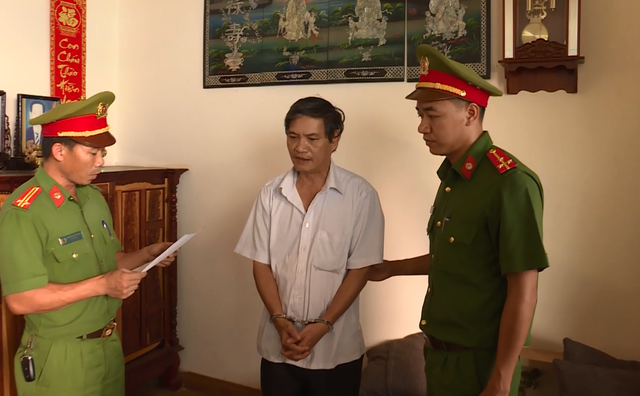 Truy tố gã chủ nhà biến thái nhiều lần khống chế hiếp dâm nữ giúp việc khuyết tật - 1 Truy tố gã chủ nhà biến thái nhiều lần khống chế hiếp dâm nữ giúp việc khuyết tật - 1