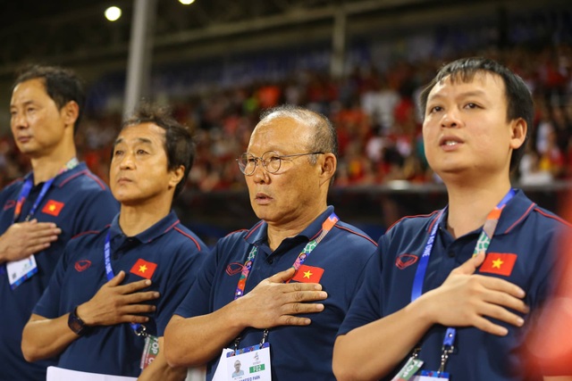 U22 Việt Nam 1-0 U22 Singapore: Đức Chinh ghi bàn quý giá - 21