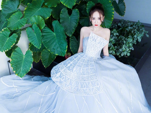 Nhan sắc như thiếu nữ đôi mươi khiến phi công trẻ kém 9 tuổi mê mệt của mỹ nhân Trần Kiều Ân - 9 Nhan sắc như thiếu nữ đôi mươi khiến phi công trẻ kém 9 tuổi mê mệt của mỹ nhân Trần Kiều Ân - 9