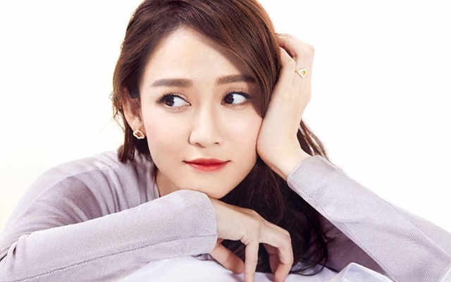 Nhan sắc như thiếu nữ đôi mươi khiến phi công trẻ kém 9 tuổi mê mệt của mỹ nhân Trần Kiều Ân - 23 Nhan sắc như thiếu nữ đôi mươi khiến phi công trẻ kém 9 tuổi mê mệt của mỹ nhân Trần Kiều Ân - 23