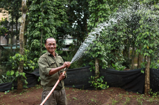 Nước sạch về mang niềm vui đến miền Trung yêu thương - 3 Nước sạch về mang niềm vui đến miền Trung yêu thương - 3