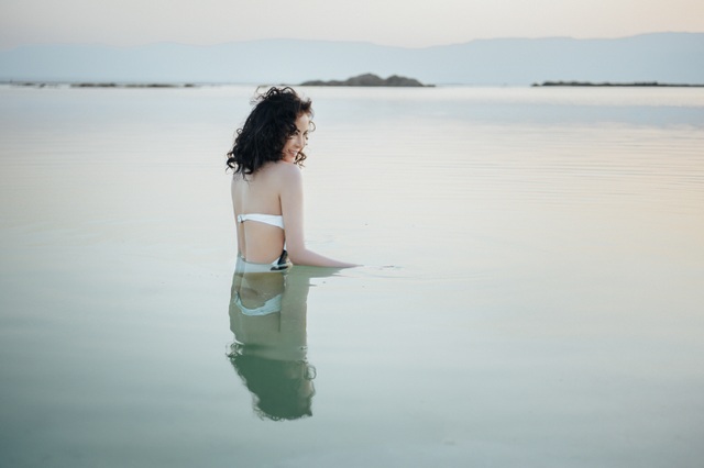 “Người đẹp không tuổi” Thanh Mai diện bikini khoe dáng ở biển Chết - 12 “Người đẹp không tuổi” Thanh Mai diện bikini khoe dáng ở biển Chết - 12
